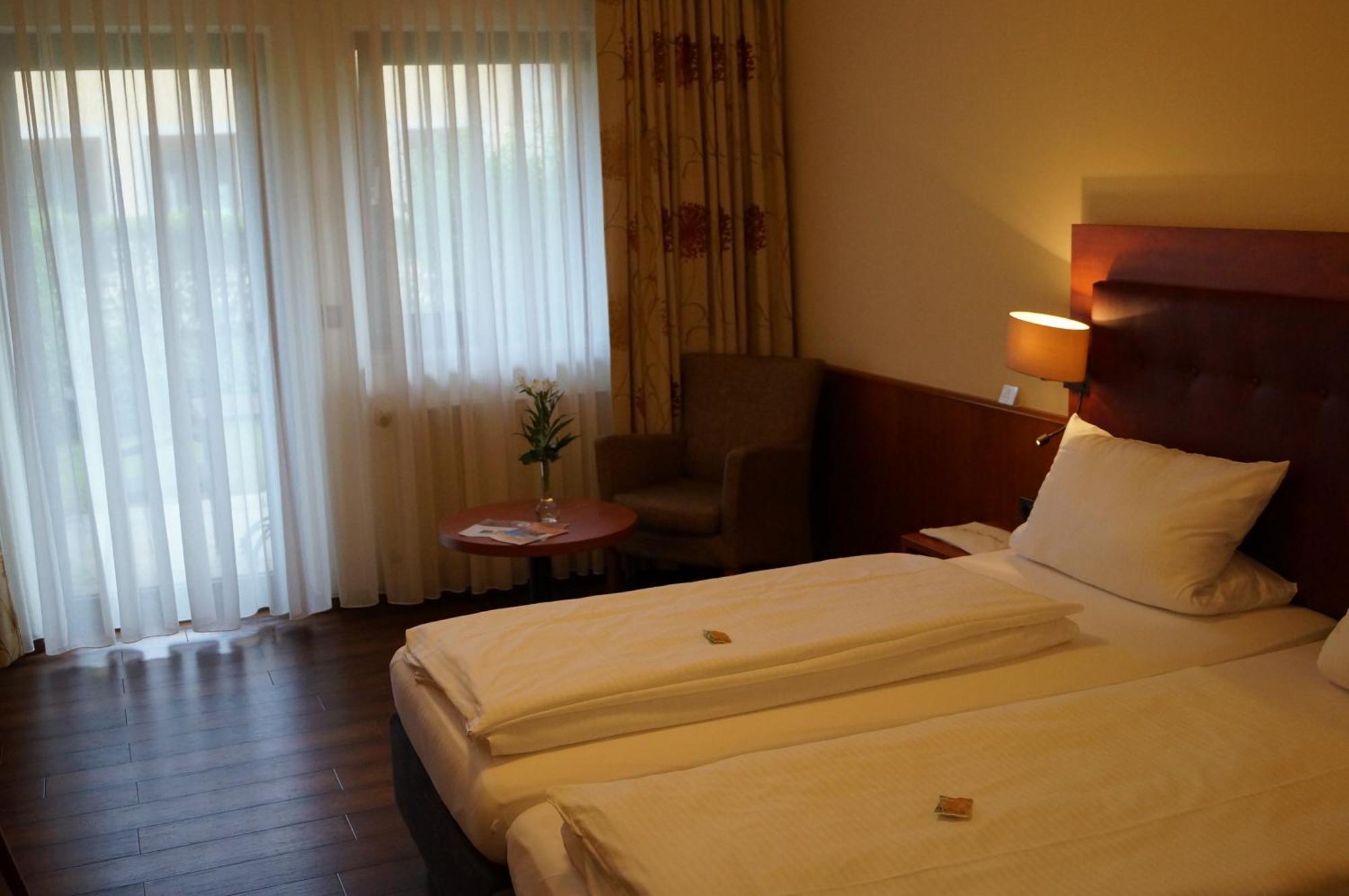 Gasthof - Hotel Zum Loewen Schwabthal Esterno foto